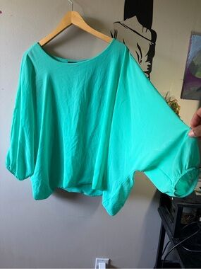 Women’s Boatneck Dolman Sleeve Top